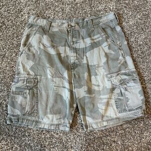 Vintage Wrangler Gray Camo Cargo Shorts